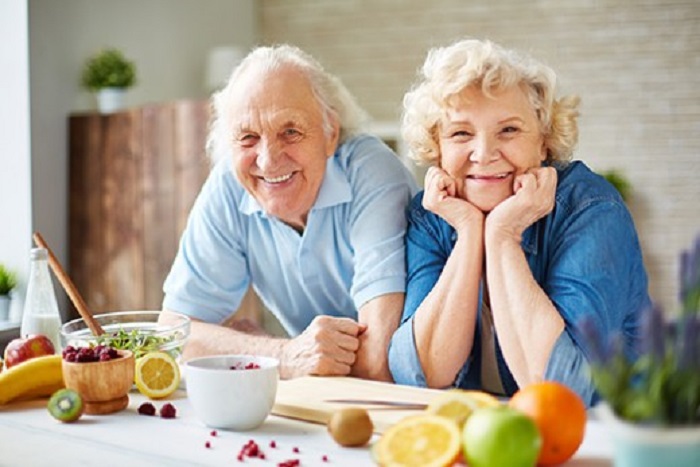 Read more about the article رژیم غذایی سالم در دوران سالمندی چه ویژگی دارد؟
