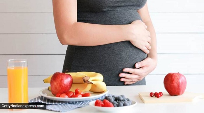 Read more about the article تغذیه سالم در دوران بارداری چگونه است؟