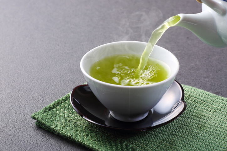Read more about the article تاثیرات چای سبز بر کاهش وزن